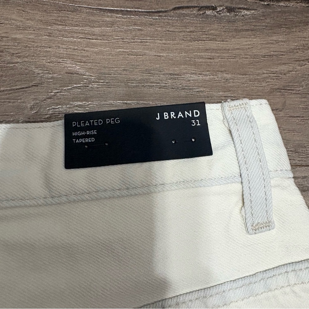 J Brand Pleated Peg High-Rise Tapered Jeans White Women’s Size 31 NWT NEW - Picture 4 of 6